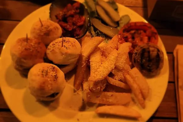 aksak pub cafe - Resim 9