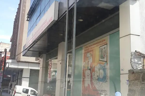 Alsancak Ağız ve Diş Sağlığı Merkezi Bayraklı Polikliniği - Resim 5