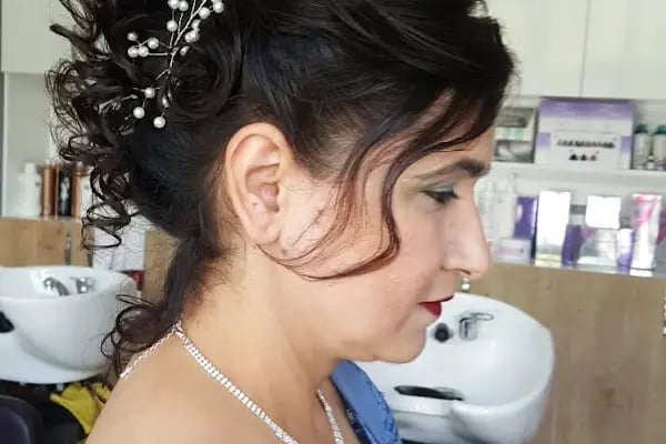 Umurça Bayan Kuaförü Elif Merç - Resim 19