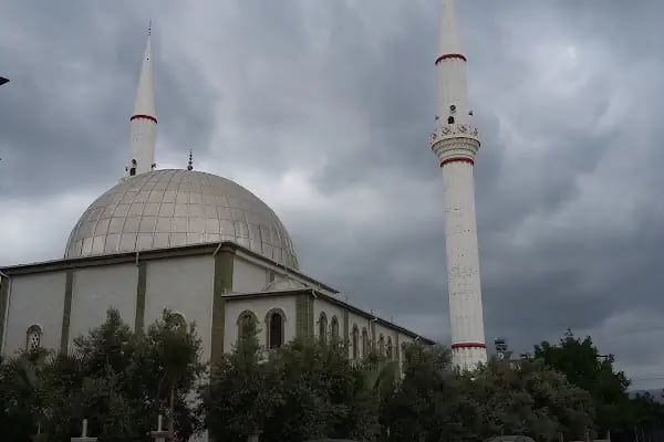 Yığma Yusuf Demir Cami - Resim 1