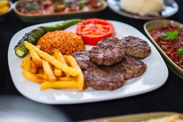 Akçaabat Horon Köfte &amp; Balık Restaurant - Resim 4