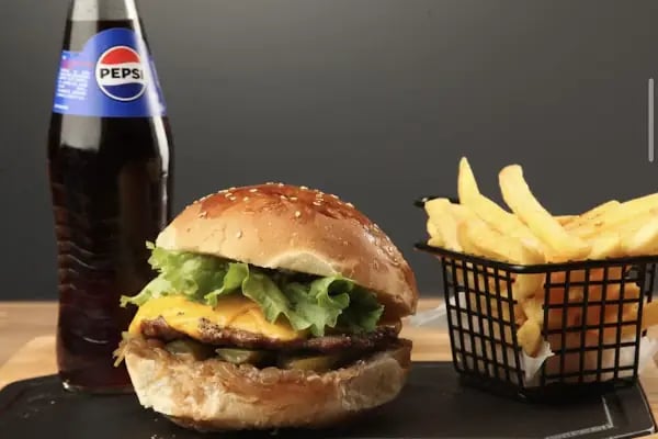 Bay Dana Burger - Resim 4