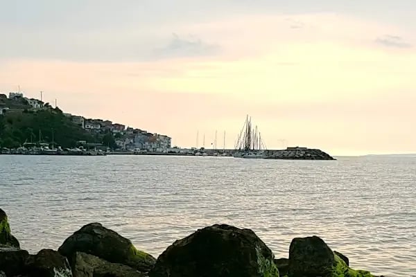 Zeytinbağı Halk Plajı - Resim 5