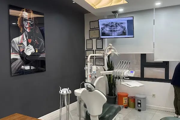 Locadent Ağız ve Diş Sağlığı Polikliniği - Mavişehir - Resim 4
