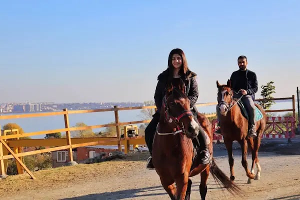 Avcılar Binicilik - Resim 5