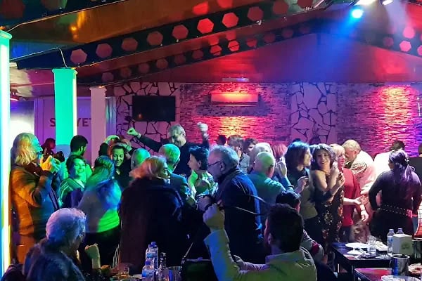 Sosyete Bar/Beach Club - Resim 4