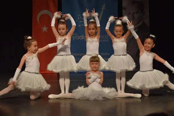 Yadigar Sanat Merkezi - Resim 13