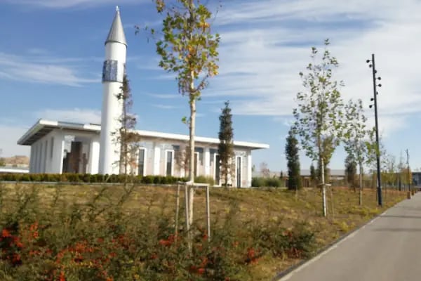 Millet Bahçesi Yaya Girişi - Resim 10