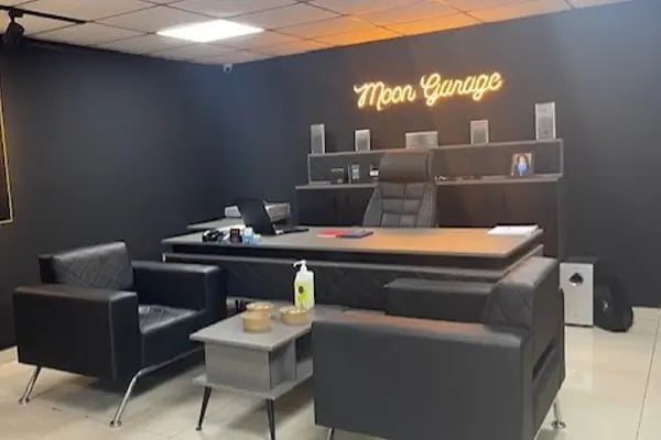 Moon Garage Car Wash Detailing Oto Yıkama - Resim 6