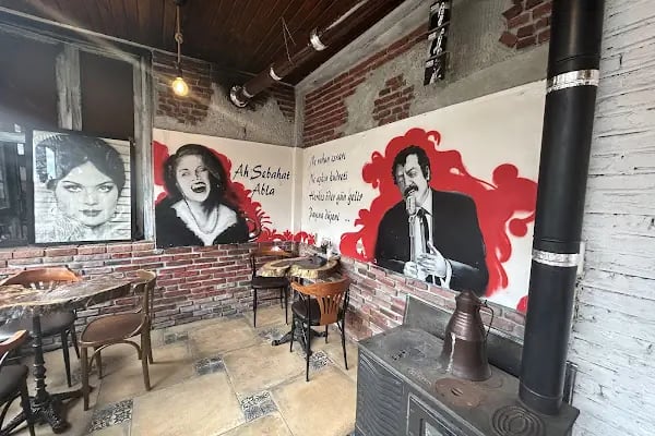 Hangimiz Sevmedik Cafe - Resim 6