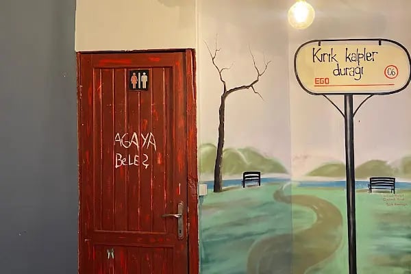 Hangimiz Sevmedik Cafe - Resim 15