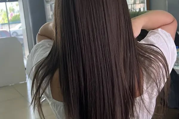 Hüsnü Yüksel Kuaför &amp; Hairdresser &amp; Парикмахер &amp; Friseur - Resim 17