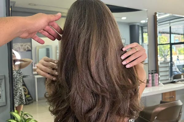 Hüsnü Yüksel Kuaför &amp; Hairdresser &amp; Парикмахер &amp; Friseur - Resim 18