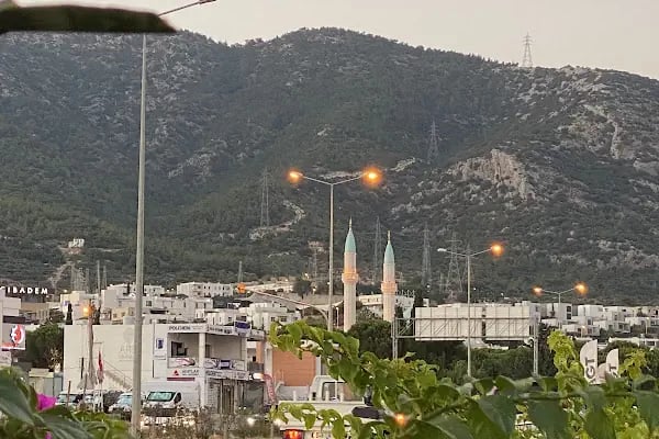 Ortakent Yahşi Mahallesi Kerem Aydınlar Camii - Resim 7