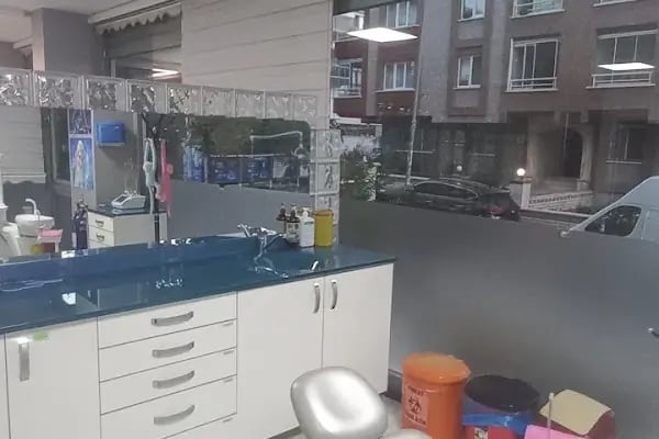 Dent Aydınlıkevler Diş Polikliniği - Resim 10