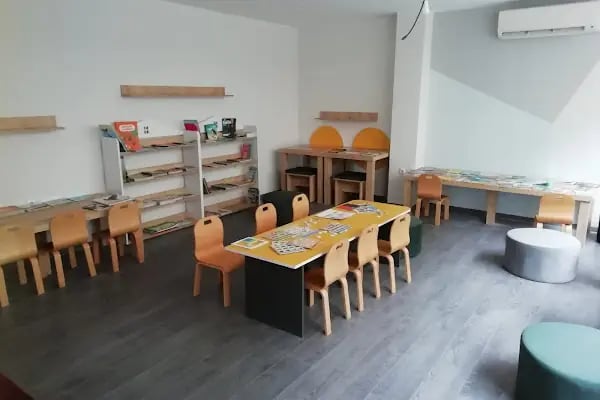 Osmangazi Ömer Mercan Halk Kütüphanesi - Resim 3