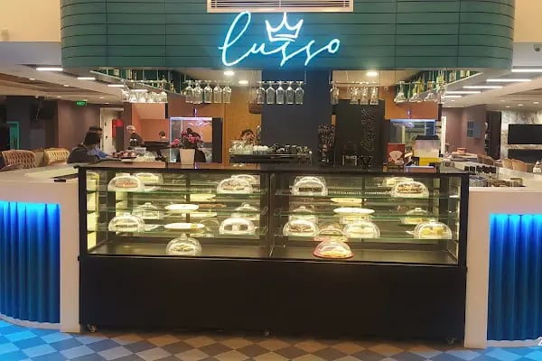 Lusso Restaurant Cafe - Resim 11