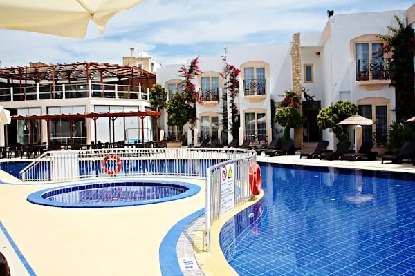 Serpina Hotel - Resim 8