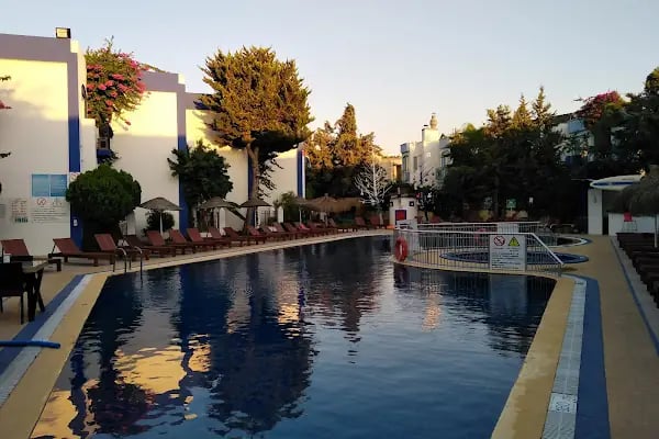 Serpina Hotel - Resim 3