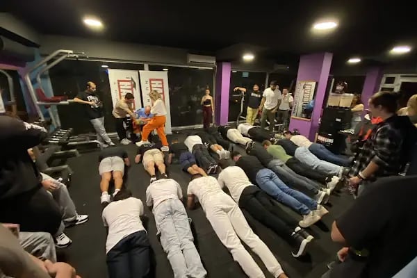 Deniz GYM Spor salonu - Resim 13
