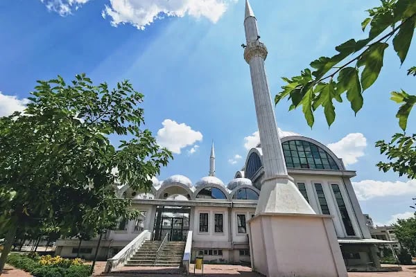Ömer HUMAN Camii - Resim 10