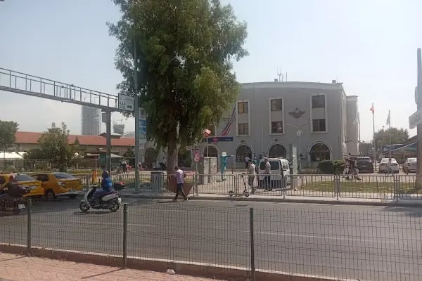 Alsancak Gar Tramvay Durağı - Resim 5
