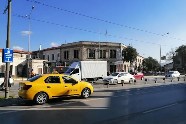 Alsancak Gar Tramvay Durağı - Resim 7