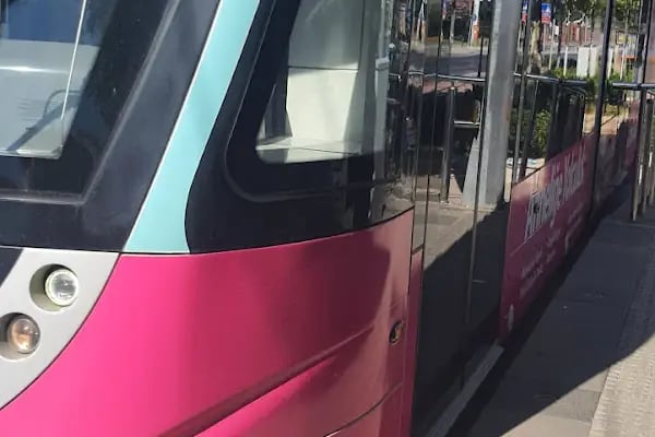 Alsancak Gar Tramvay Durağı - Resim 20