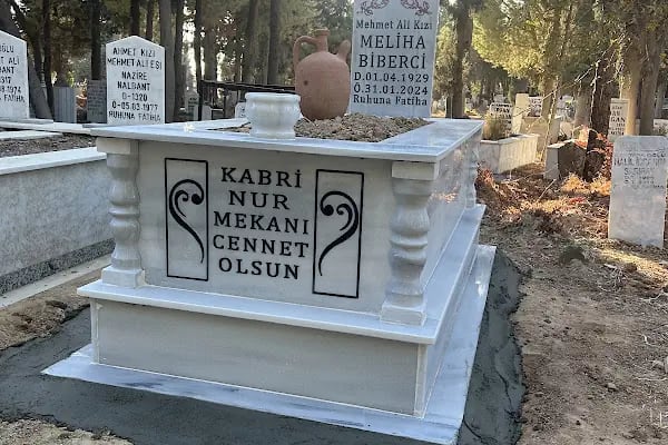 İnanç mezar Bergama mermer İzmir Mezar Yapımı Aliağa dikili Kınık soma Çandarlı Ayvalık menemen - Resim 3