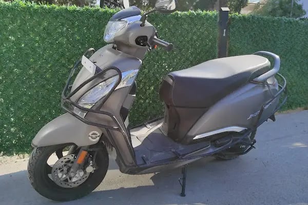 Moon Dream Rent a moped - Resim 3