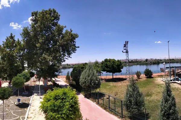 Saray Aile çay bahçesi - Resim 1