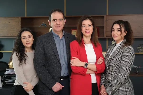 Doç. Dr. Fatih Tekin | Blefaroplasti | Rinoplasti | Meme Estetiği | Karın Germe Ameliyatı | Liposuction - Resim 3
