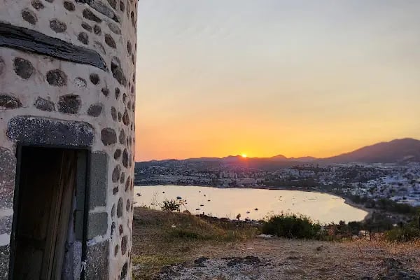 Gümbet Yeldeğirmenleri - Resim 11