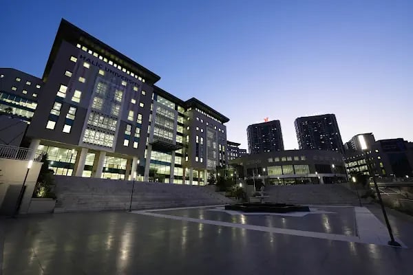Haliç Üniversitesi - Resim 4