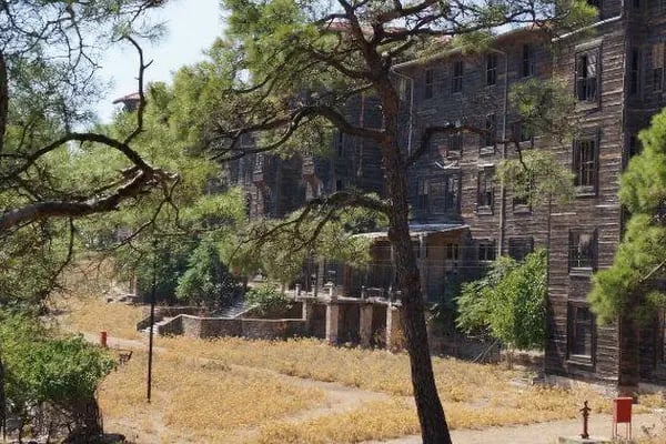 Büyükada Rum Yetimhanesi - Resim 10