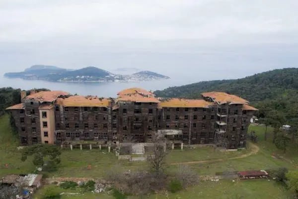 Büyükada Rum Yetimhanesi - Resim 19