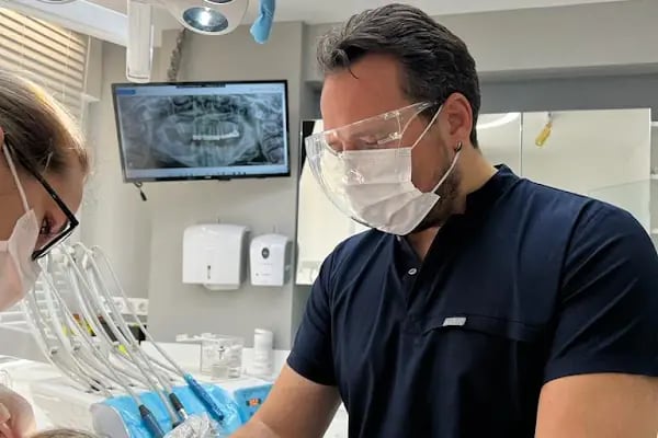 Gülüş Tasarımı - Diş Hekimi Murat OCAKOĞLU - Resim 18