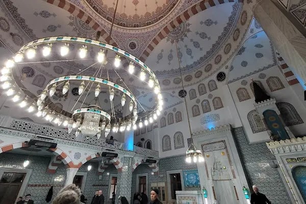 Esatpaşa Merkez Camii - Resim 3