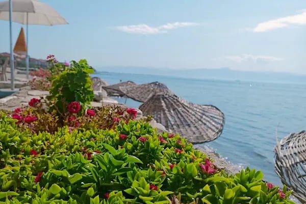 Özgün Cafe Beach - Resim 11