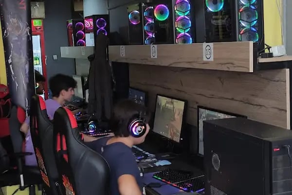 NetPark İnternet ve Gaming Cafe - Resim 3