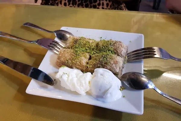 Hasans Place Restaurant - Resim 16