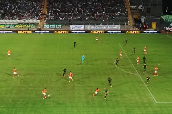 Manisa 19 Mayıs Stadyumu - Resim 11