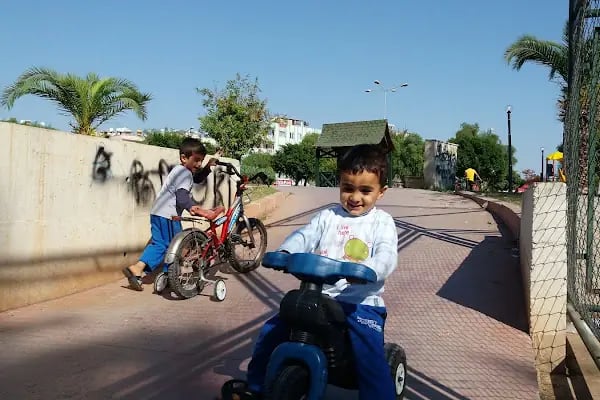 2 Temmuz Madımak Barış Ve Kardeşlik Parkı - Resim 16