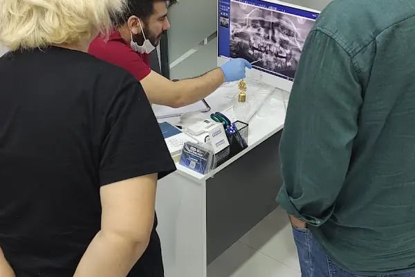 Pena Dent Ağız ve Diş Sağlığı Polikliniği - Resim 17
