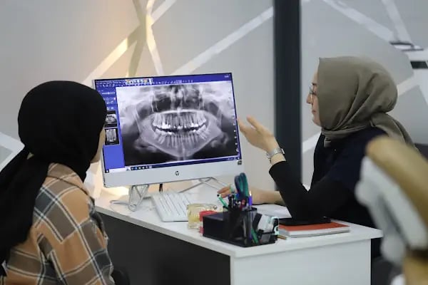 Pena Dent Ağız ve Diş Sağlığı Polikliniği - Resim 15