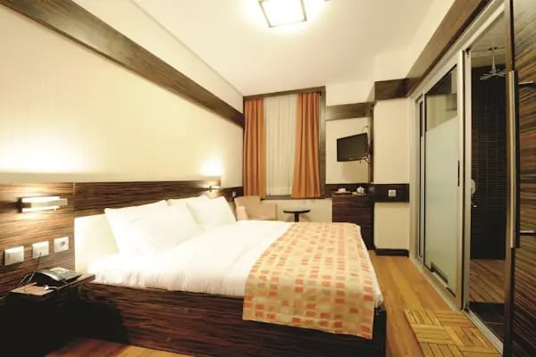 Wes Hotel - Resim 12