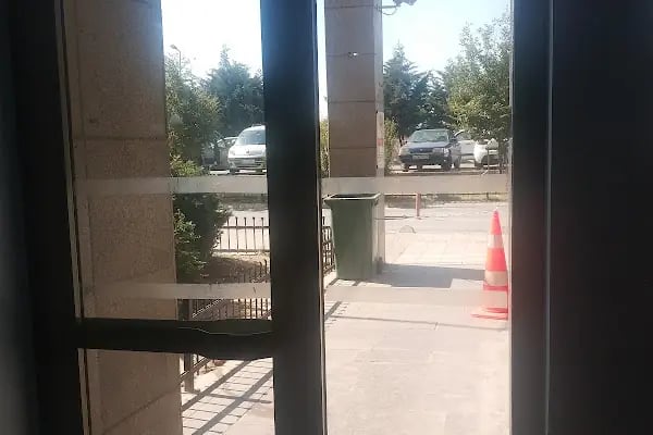 Arnavutköy Devlet Hastanesi Otopark - Resim 3