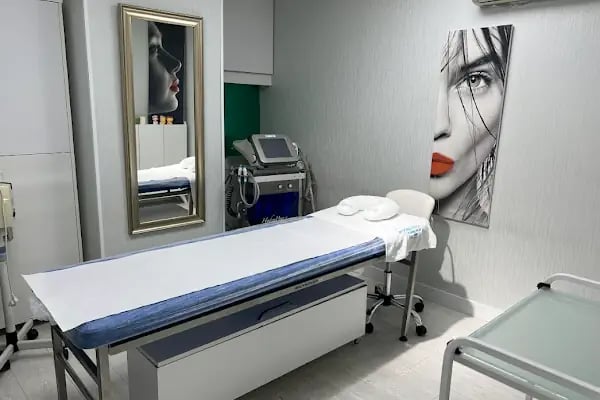 Op. Dr. Deniz Özgür Sucu Estetik Klinik - Resim 10
