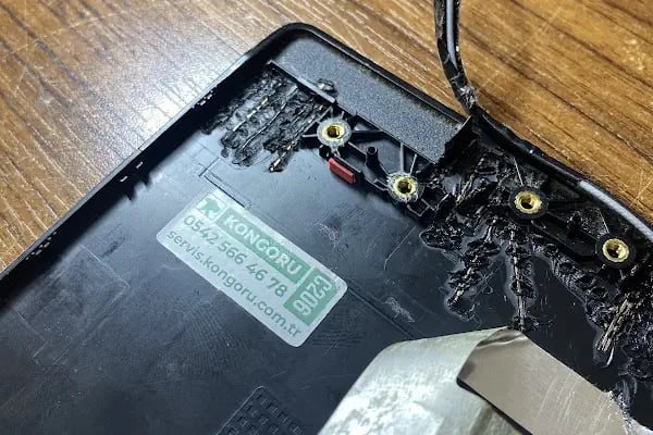 KONGORU - Bilgisayar, Telefon ve Tablet Tamir Servisi - iPhone, iPad ve Laptop - Resim 6