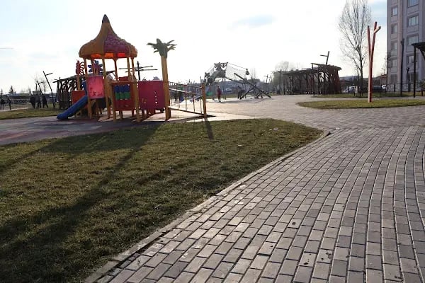 Naim Süleymanoğlu Parkı - Resim 5